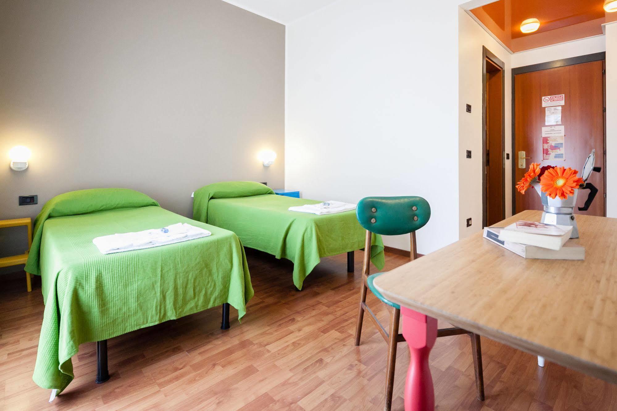 Ostello Bello Milano Centrale Hostal *